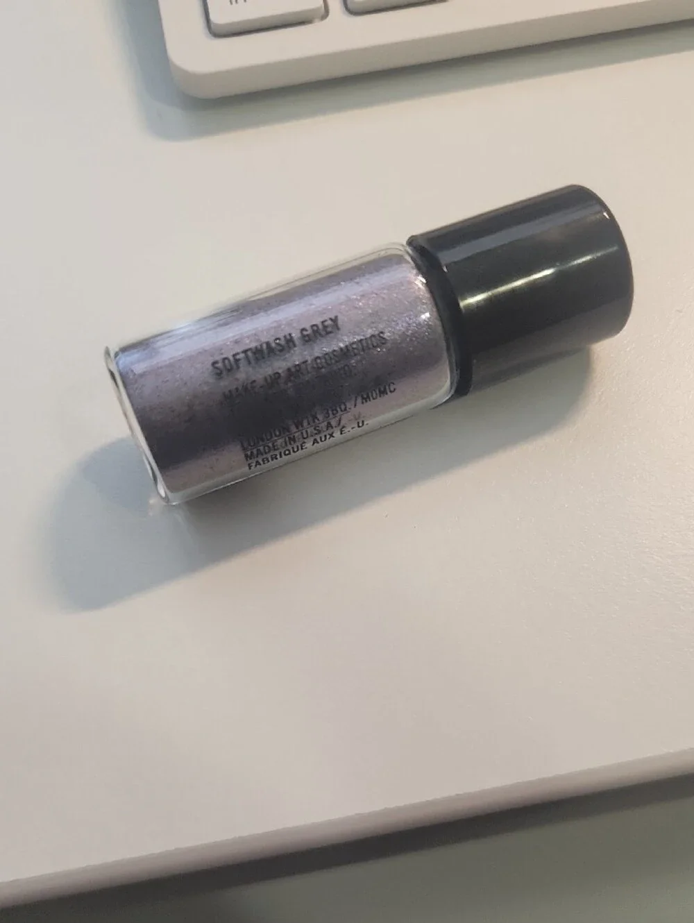 MAC Cosmetics Loose Pigment Eyeshadow - Shimmering Lilac Silver
